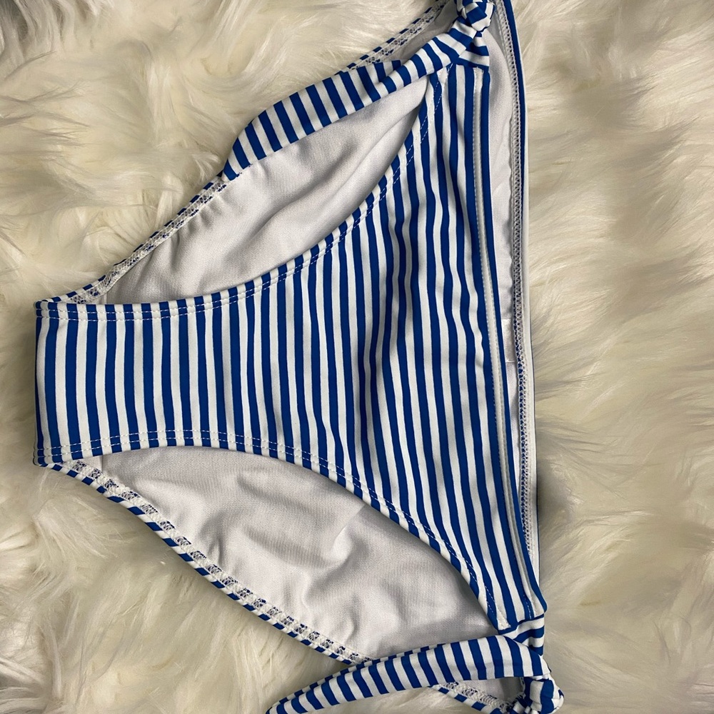Striped bikini bottoms